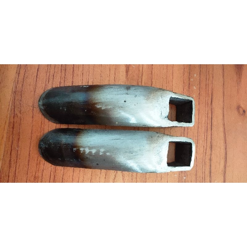 kadukul alat deres.pohon.pinus.lebar.5.cm.panjang.20.cm.terbuat.dari.baja.peremium.brkualitas.terbai