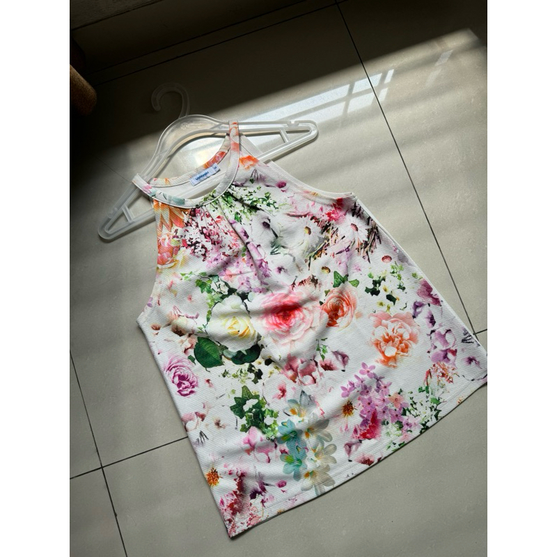 Preloved Baju Atasan Tanktop Wanita