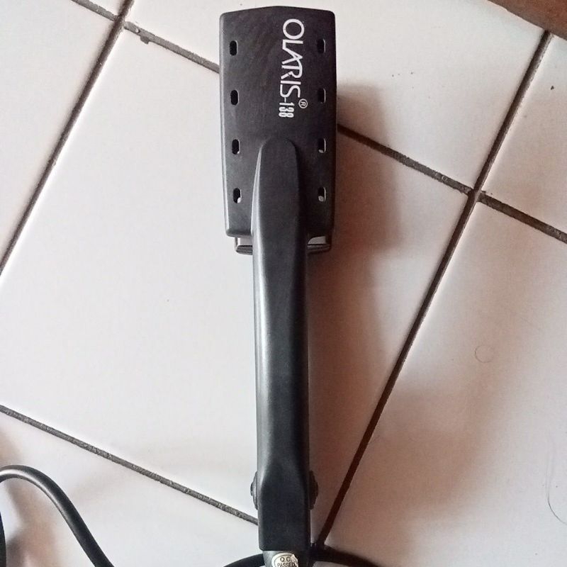 Catokan Rambut Olaris