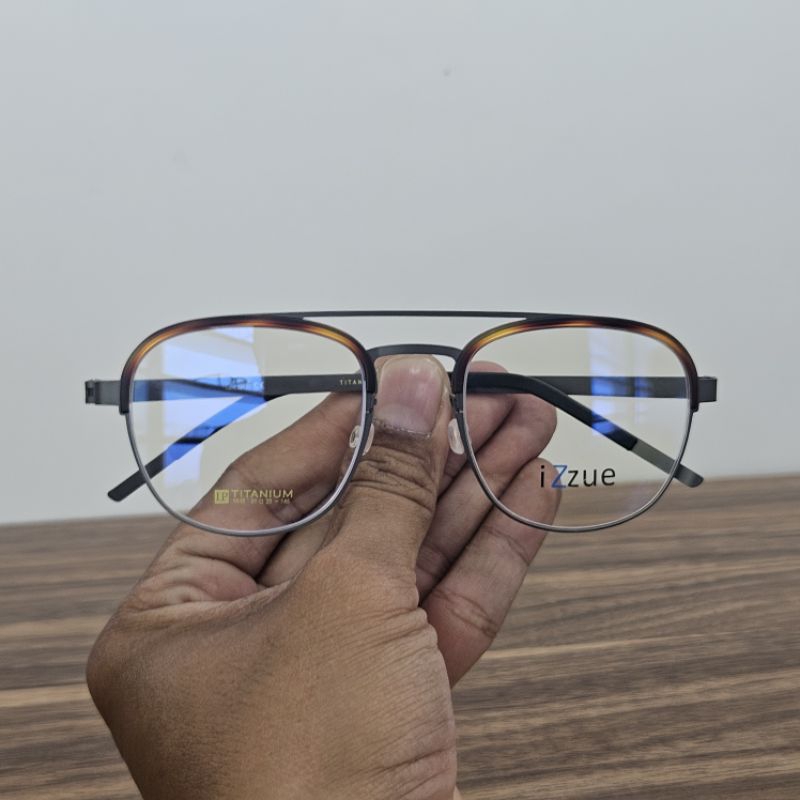 frame kacamata pria wanita izzue tortoise grey 9848 titanium aviator