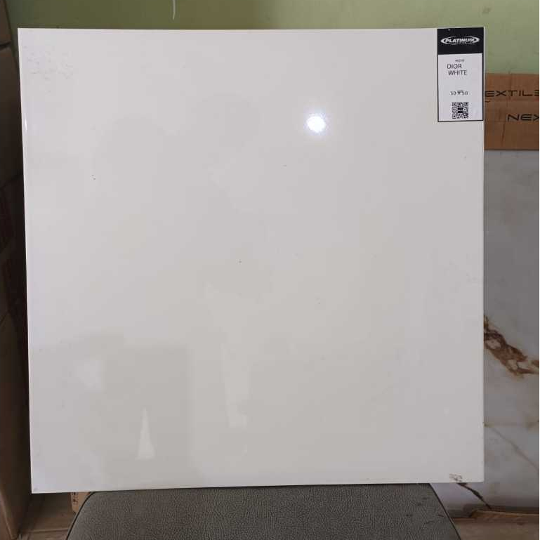 KERAMIK LANTAI GLOSSY 50X50 PLATINUM DIOR WHITE PUTIH POLOS KW A