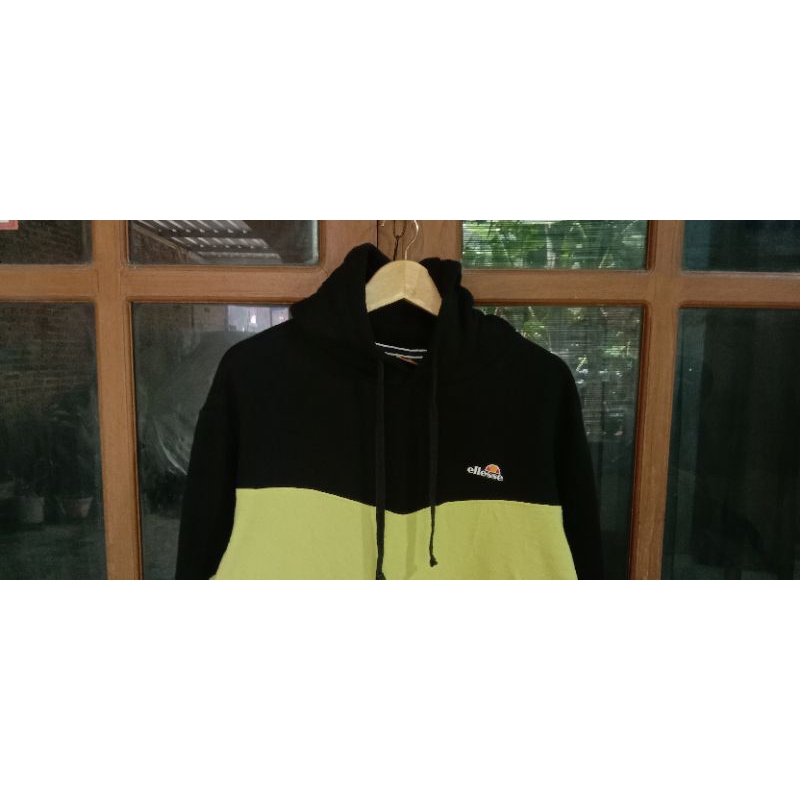 Hoodie Ellesse Spellout Lengan Second Pria Wanita