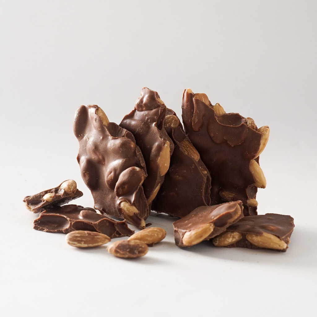 

Pipiltin Cocoa Chocolate Crack - Milk Chocolate Almond Nut