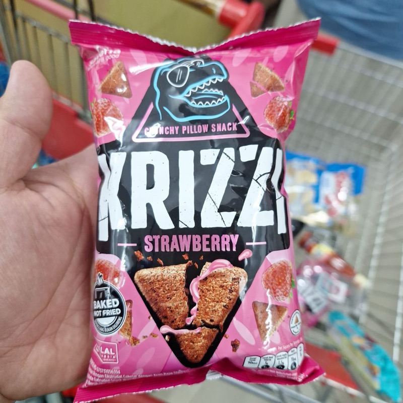 KRIZZI Strawberry 50gram snack ekstrudat coklat