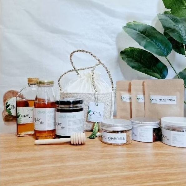 

Hampers Organic Honey & Artisan Tea with Sustainable Bag | DIYARI Alam