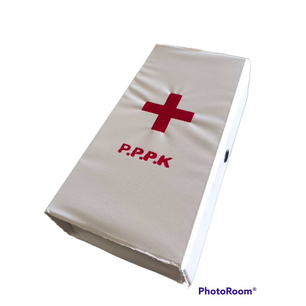 Kotak p3k lengkap/kotak p3k mobil/kotak p3k isi lengkap