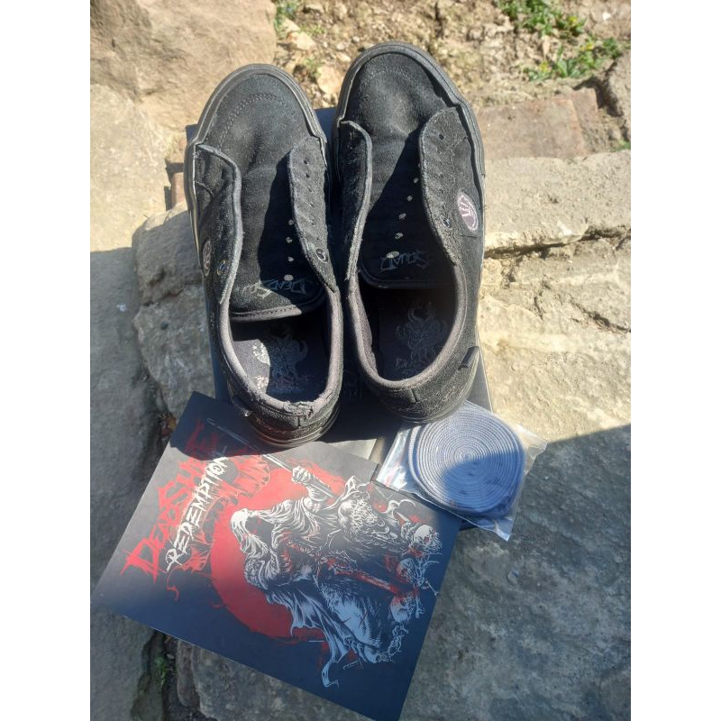 Sepatu BEAZT X DEADSQUAD
