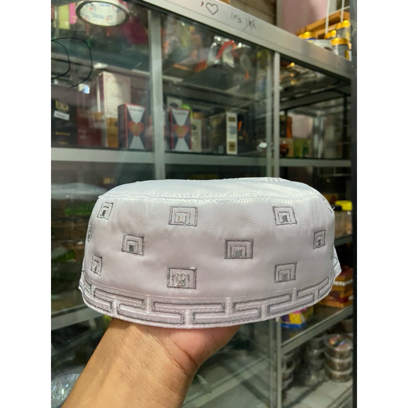 kopiah Bahan Saten ( Sum Songket Motiv SRF)/Kopiah Madinah Lokal/Kopiah Motiv Terbaru.