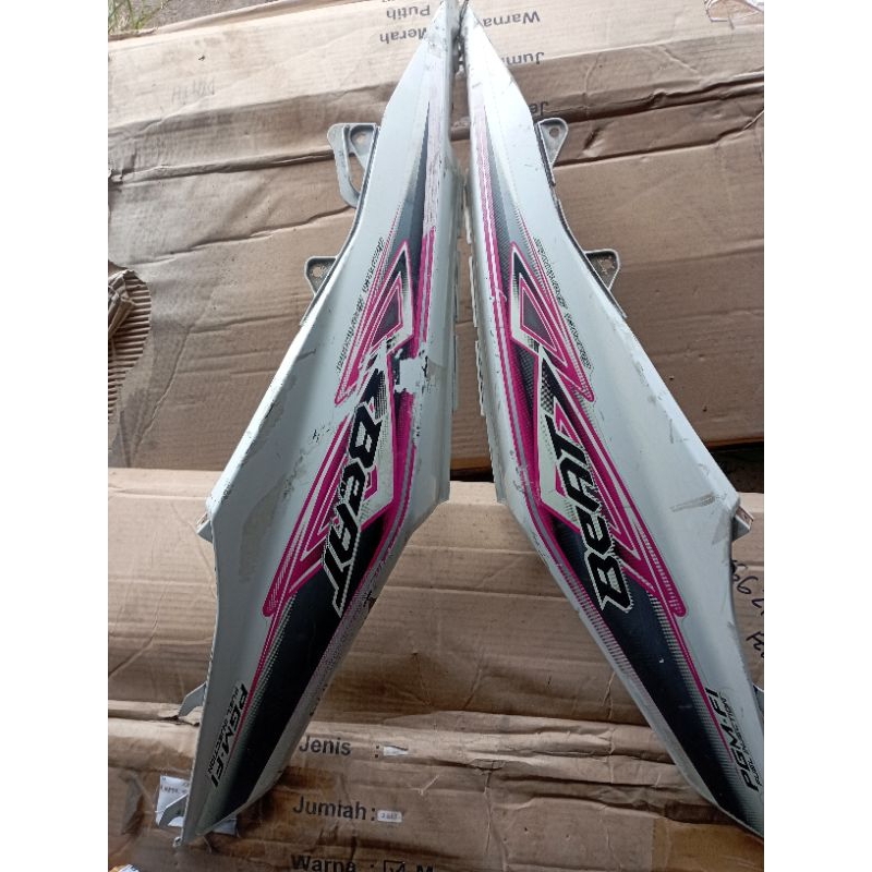 cover body belakang motor honda beat fi bekas original