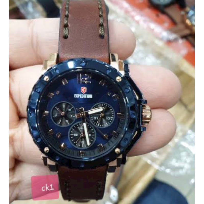 jam expedition kondisi like new lengkap dengan box