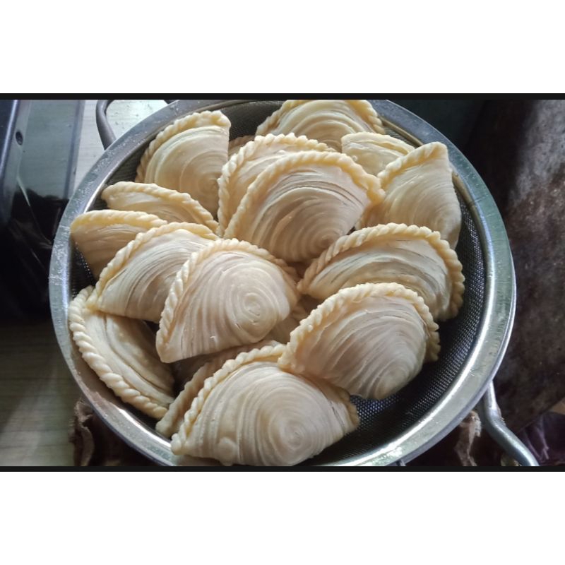 

frozen karipap kari ayam Dan kari daging