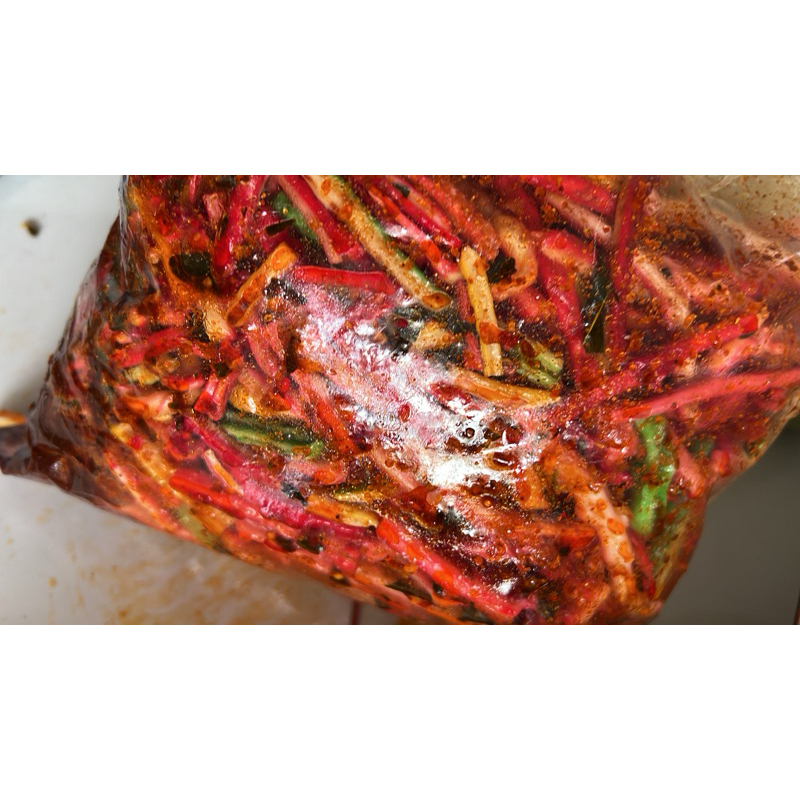 

KERUPUK BETON JAAT PEDAS RASA DAUN JERUK 2000