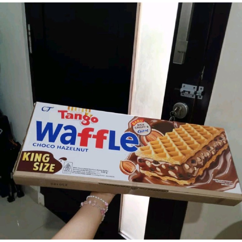 

wafer tango raksasa