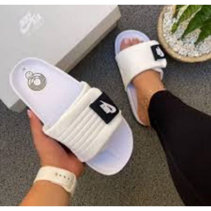 NIKE SENDAL offcourt Adjust