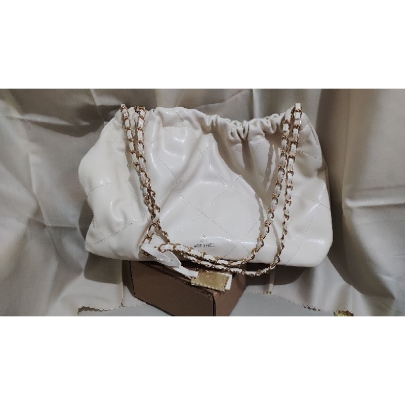 AGE FREE - JACQUELLE SLING BAG TAS PRELOVED LOCAL ID TOTEBAG