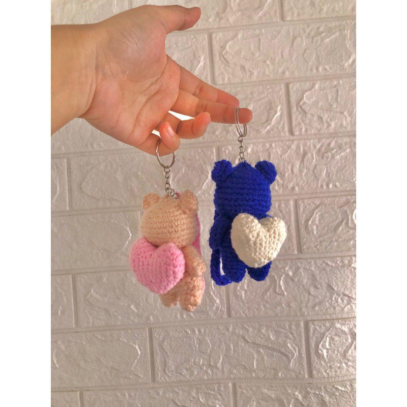 lovely Runner couple crochet keychain