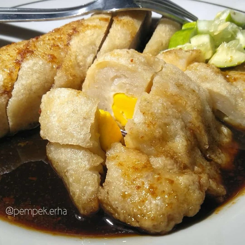 

PEMPEK KAPAL SELAM BESAR ASLI IKAN TENGGIRI