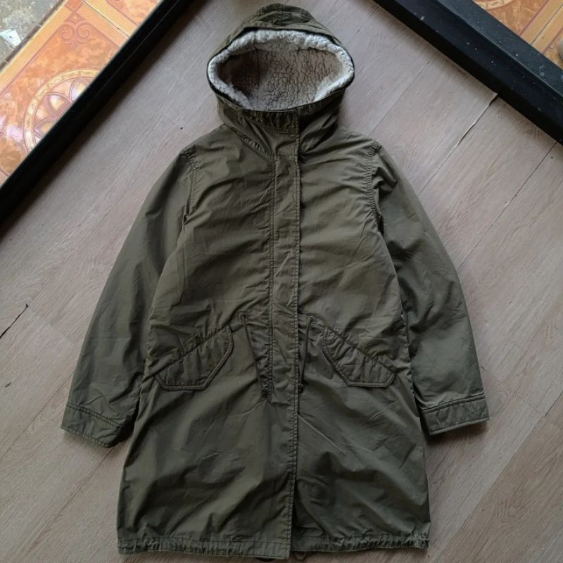 Jaket fishtail parka Uniqlo
