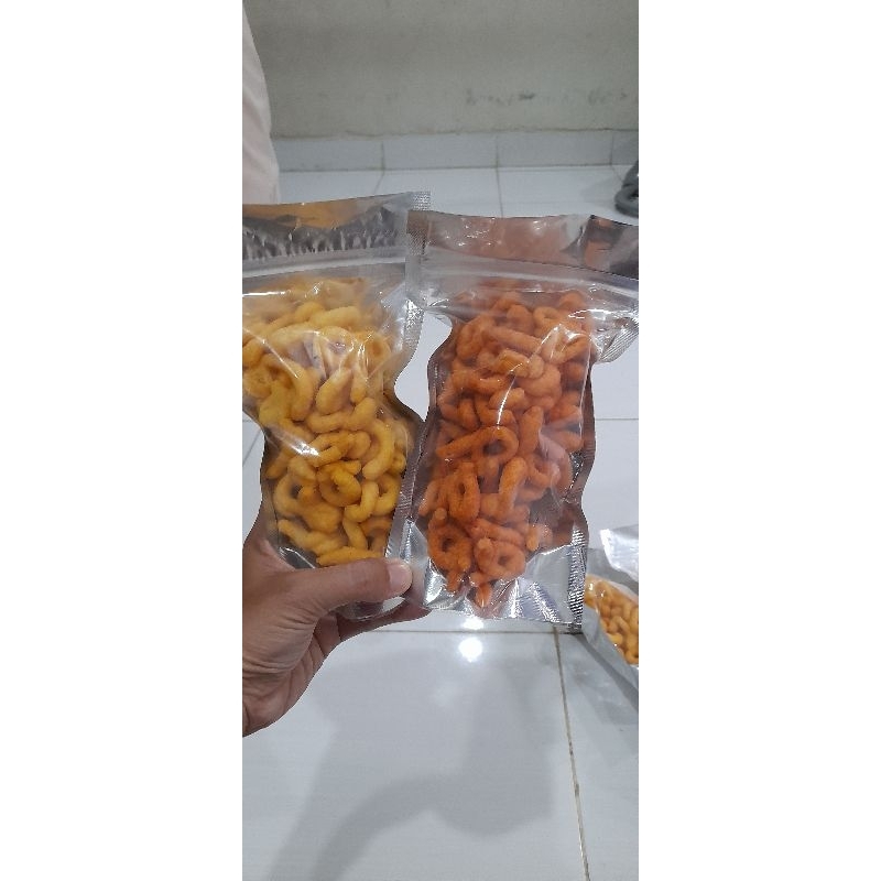 

PAKET BUNDLING LANTING BAWANG RENYAH/LANTING SINGKONG KHAS KEBUMEN/CEMILAN MURAH LANTING RASA PEDAS DAN JAGUNG MANIS