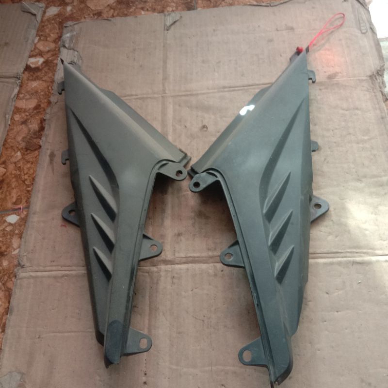 cover sambungan box aki Megapro monoshock