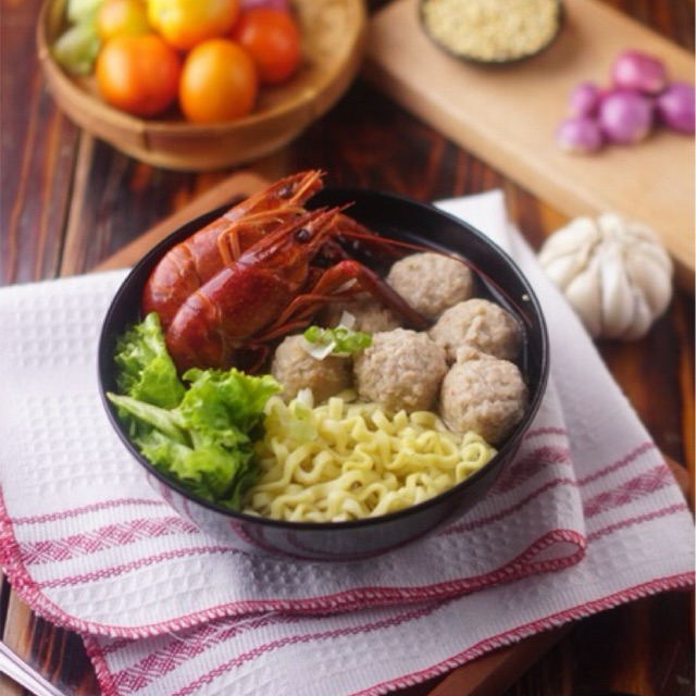 

Bakso Lobster Air Tawar Original dengan Kuah by Frozy isi 20pcs