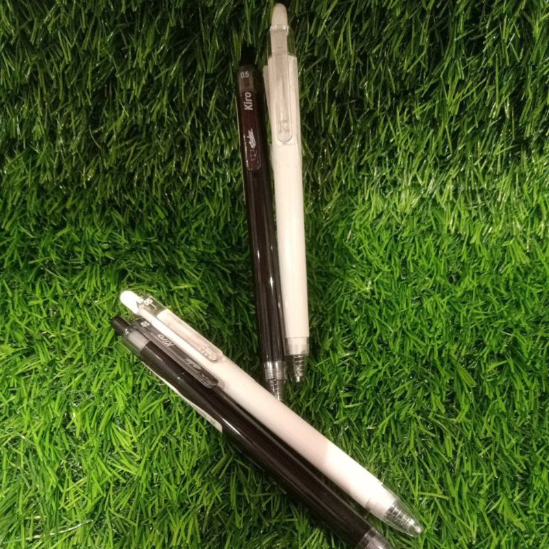 

Estudee Pen/Ballpoint Gel Kiro 0,5 Tinta Hitam