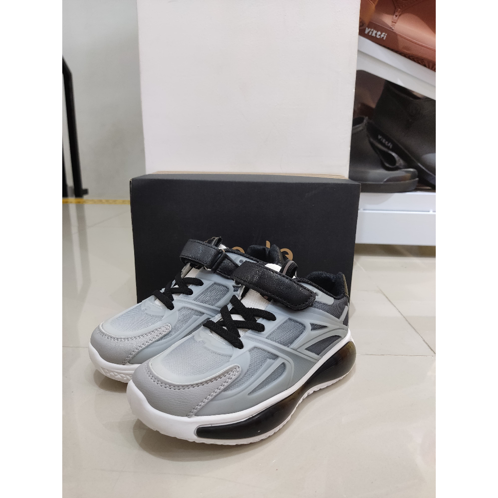 KAOLA - SEPATU ANAK FASHION | SEPATU HITAM PUTIH | SEPATU SEKOLAH ANAK COWOK