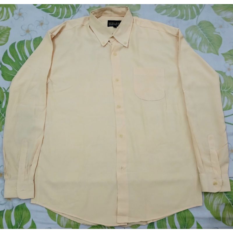 Kemeja bekas second Geoland kuning