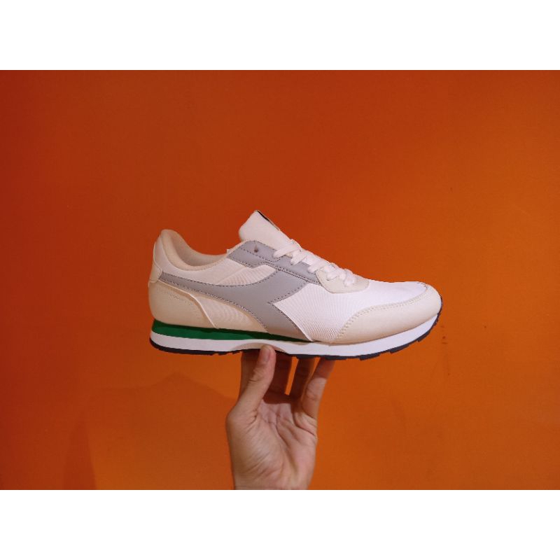 Sepatu Diadora original pria/Diadora manta men's sneakers shoes -White