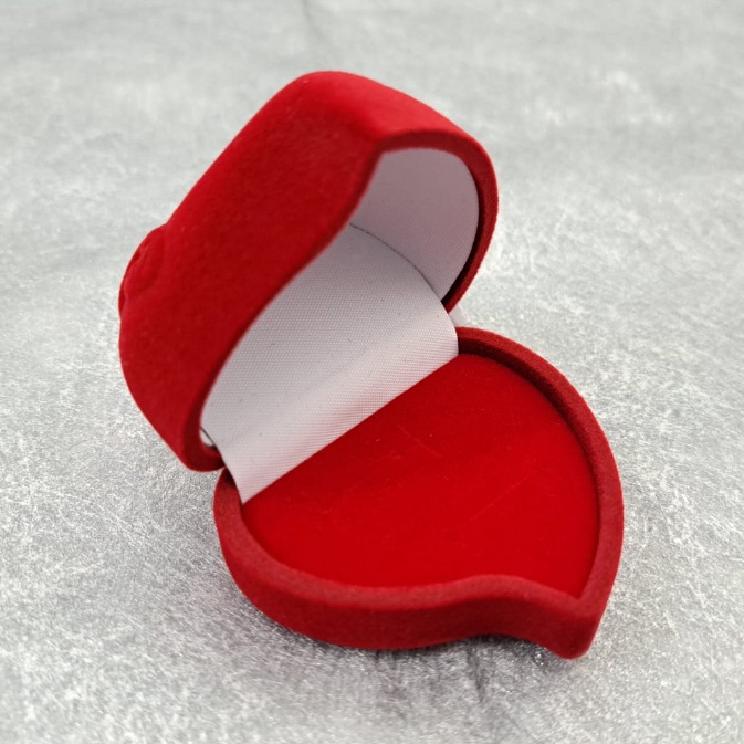

SUPER DISKON Box cincin kawin rosecincin couple red velvet