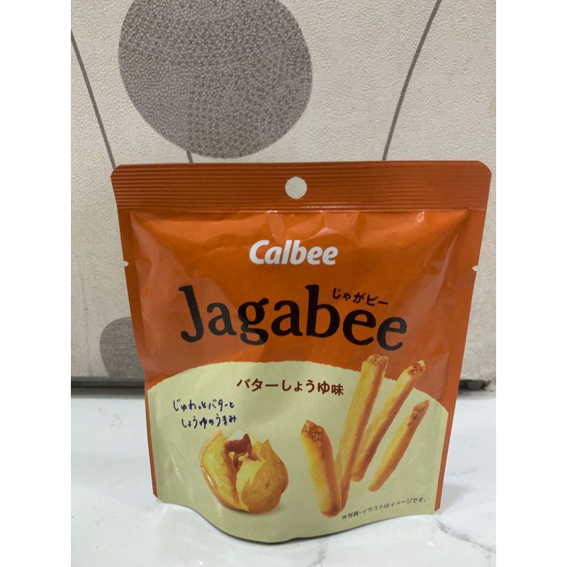 

Calbee Jagabee Potato Snack Butter Soy 38gr