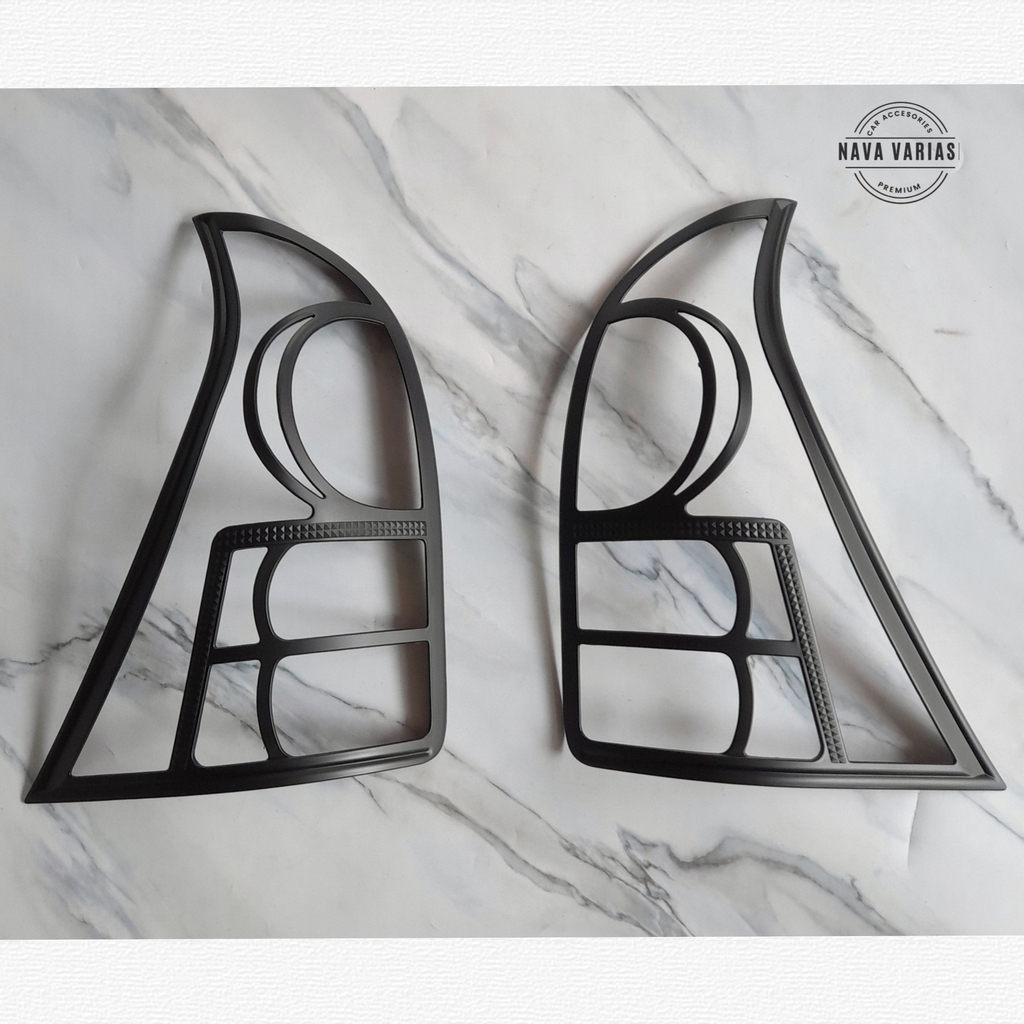 Garnish Belakang Avanza Cover Lampu Belakang Mobil All New Avanza Xenia 2012 - 2014 Hitam Premium