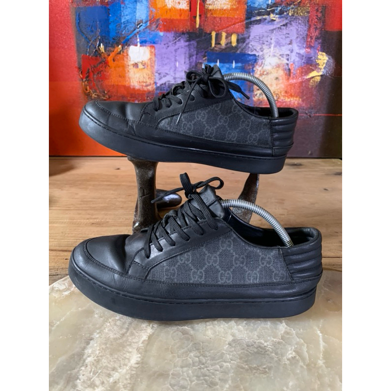 sepatu gucci bekas