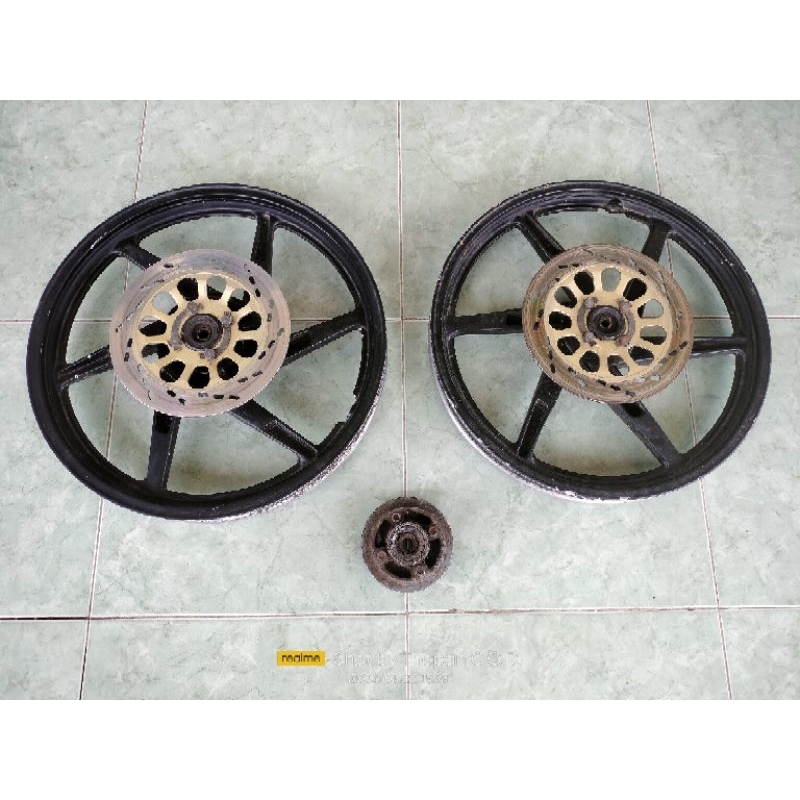 VELG DOUBLE DISK SATRIA 2TAK HIU LUMBA SET ORIGINAL COPOTAN