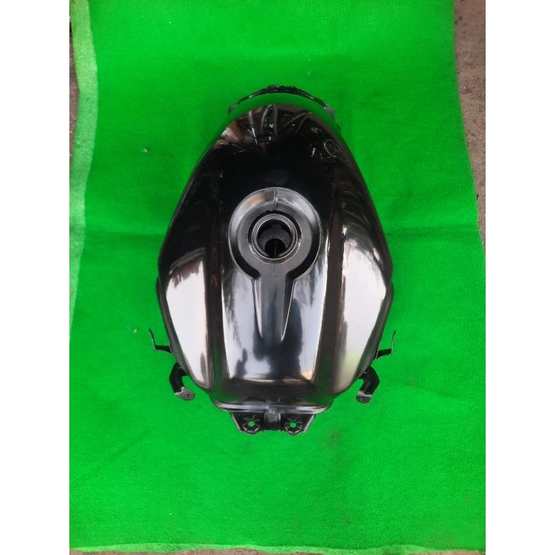 tangki bengsin honda CB 150 R old original