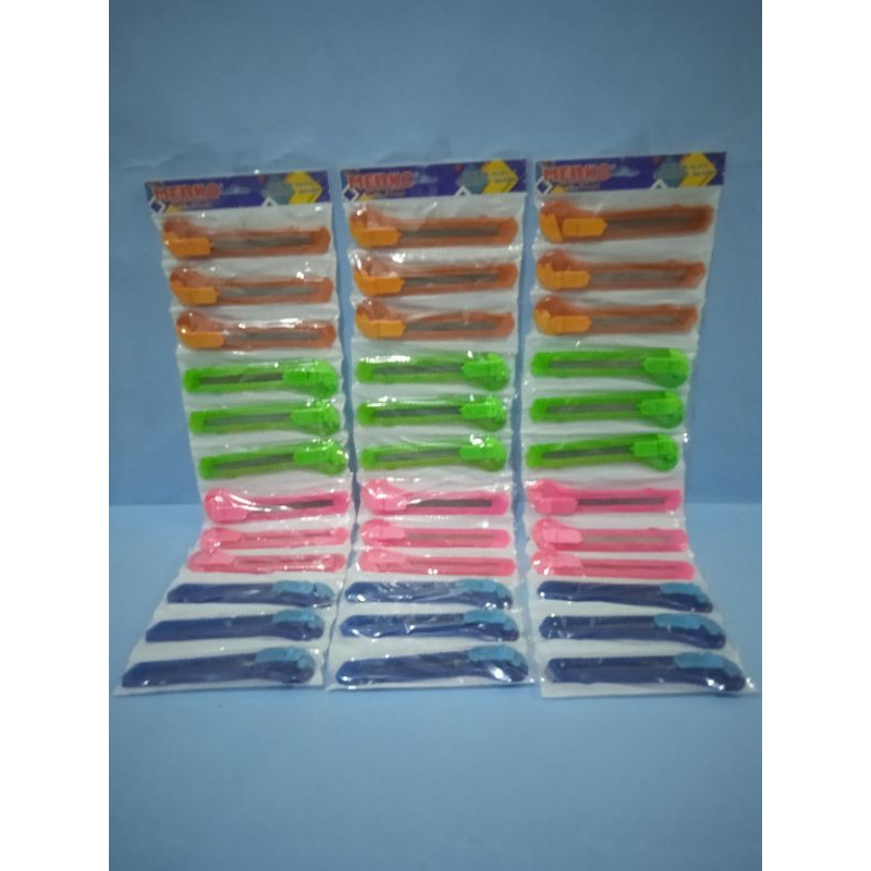 

Pisau kater warna bening besar 12pcs