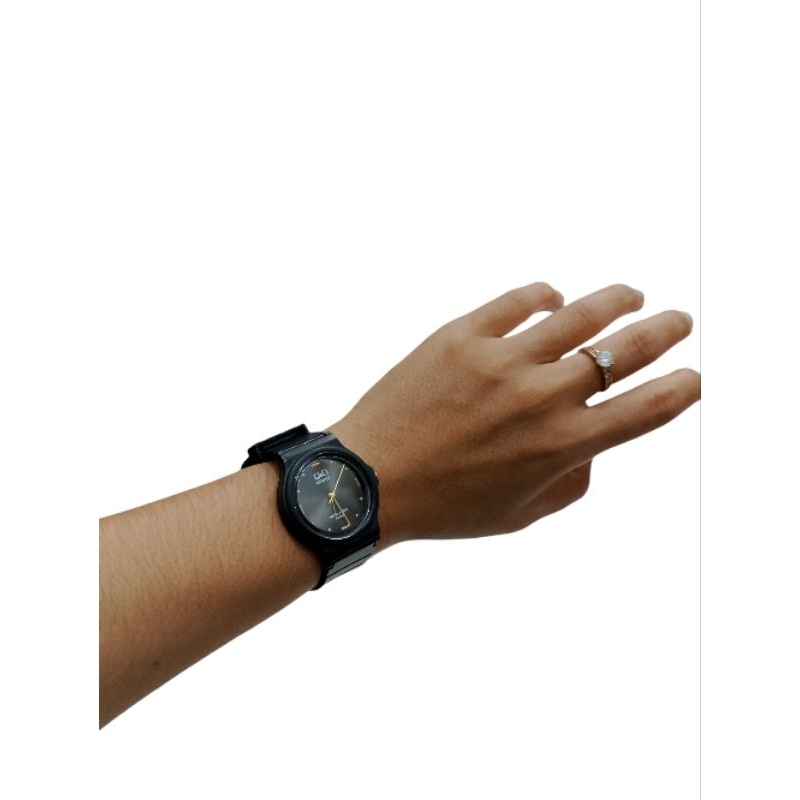 Jam Tangan QnQ Wanita dewasa murah Anti Air 3,5 Cm