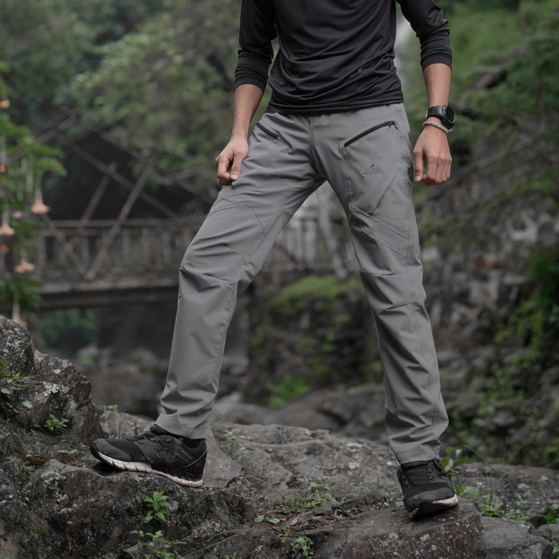 Wildshell Celana Outdoor "Series Daylite"