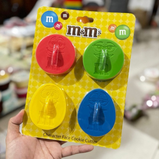 MnM cookie cutter / bento / lunch box