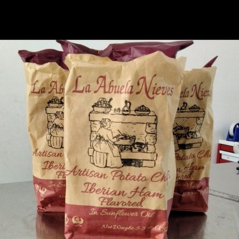 

KRIPIK KENTANG LA ABUELA NIEVES ARTISAN POTATO CHIPS IBERIAN HAMS FLAVORED