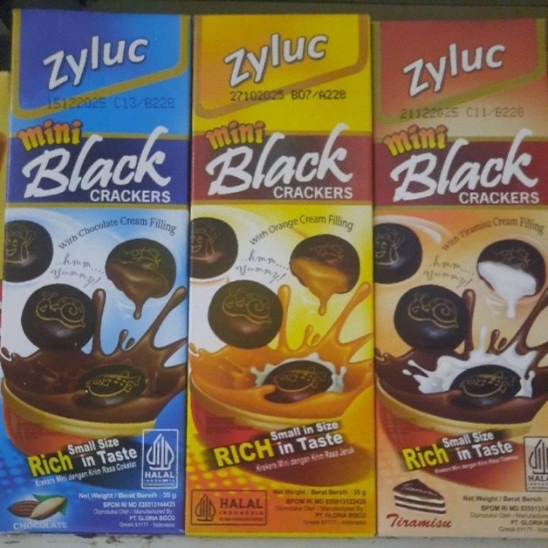 

zyluc dus | black crackers | biskuit coklat