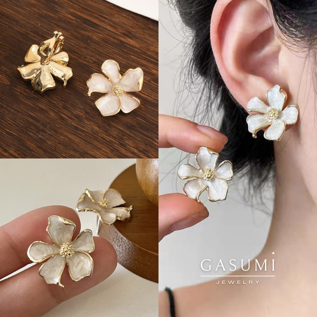 LYLA - Anting Tanpa Tindik Jepit Bunga Putih Elegan Wanita Emas Earclip Flower White Lyla Giwang Kli