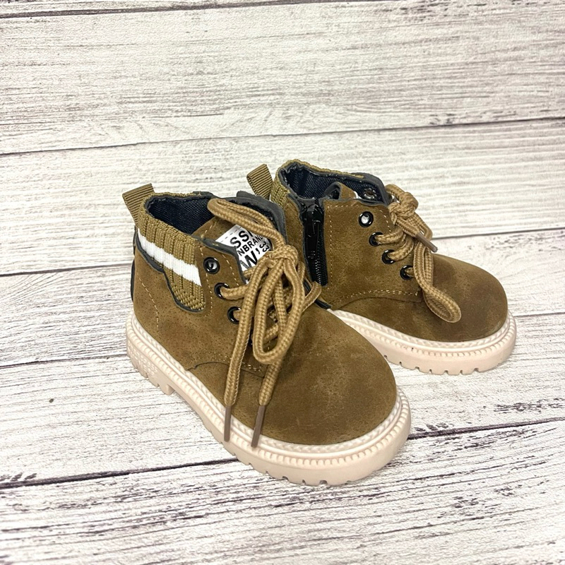 PRELOVED COD Sepatu Boots Anak Laki-Laki Perempuan Sneakers Kekinian