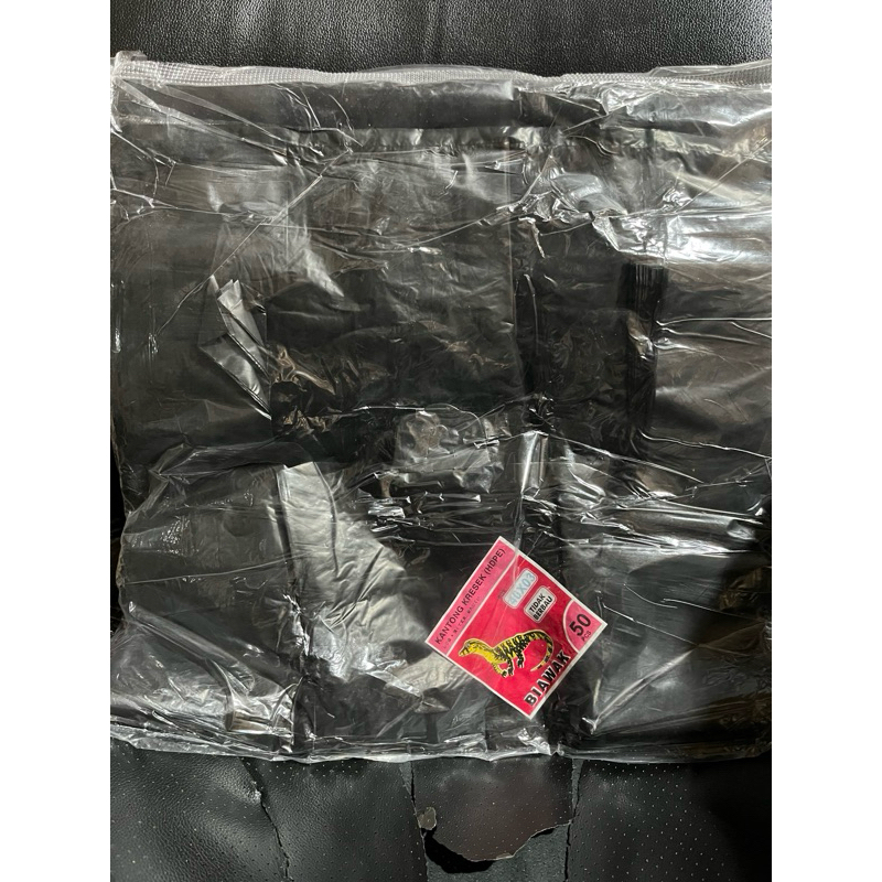 Plastik Kresek Merah / Hitam 40 x 65 x 0.3