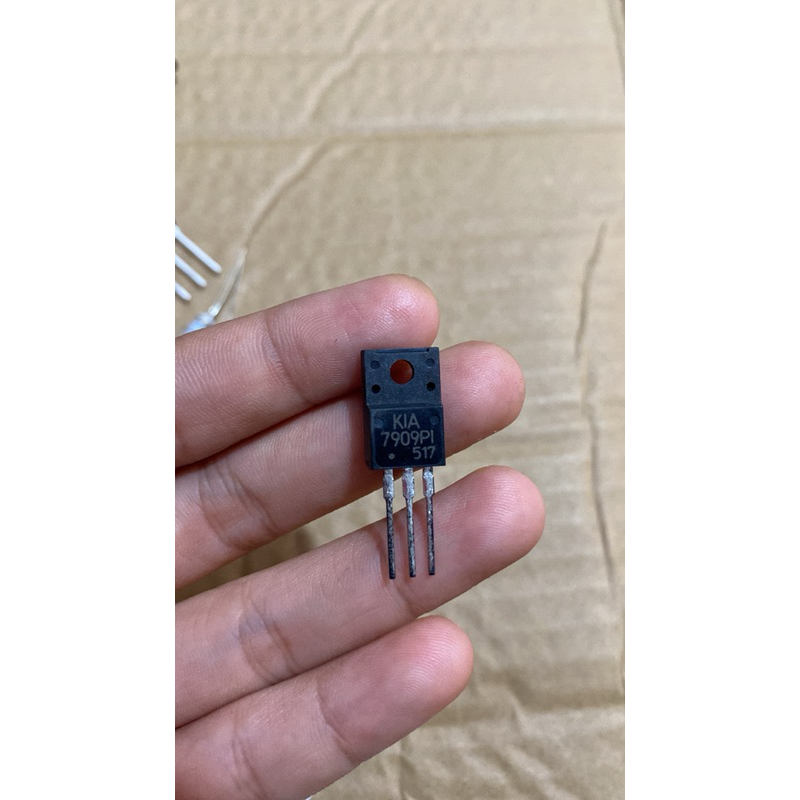 Regulator KIA 7909PI Bagus