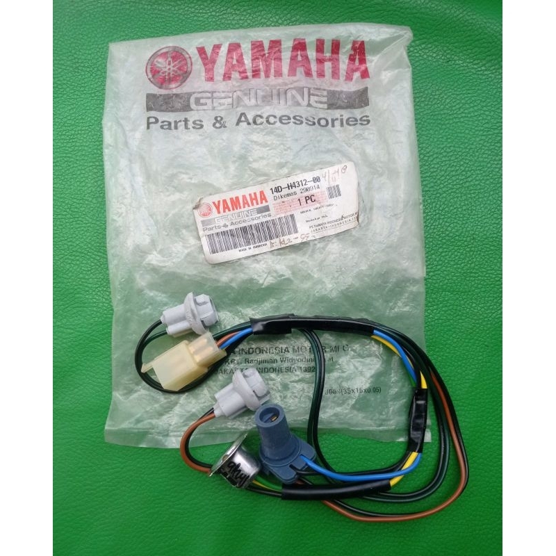 Soket fitting lampu depan Yamaha Mio Soul karbu original