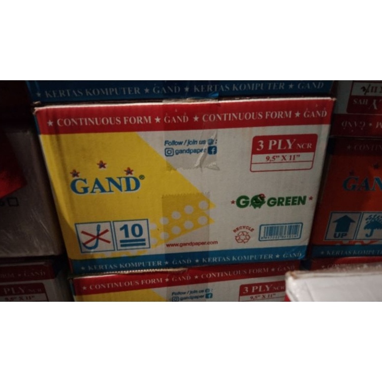 

Kertas continous form 3 ply full bagi 2 E9JGG4158