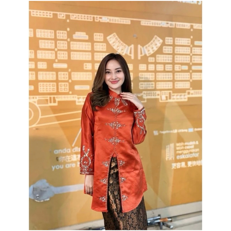 Set Kebaya Helena Kebaya Modern Payet Mutiara