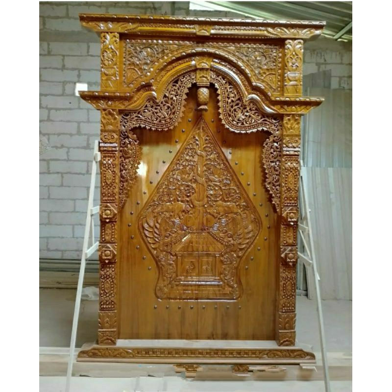 Pintu Gapura Jati ukir Motif wayang kelir