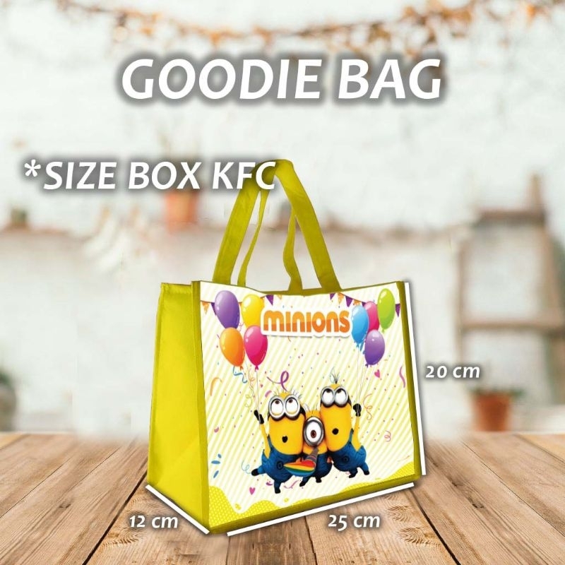 

goodie bag tas minion tas ultah tas ulang tahun tas kado tas tasyakuran tas hadiah tas gambar tas keren